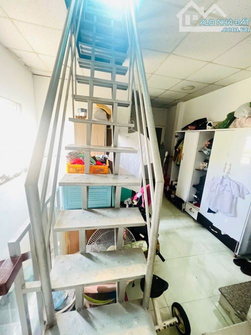 GẤP BÁN NHÀ HAI TẦNG 48m² GIÁ CHỈ 3,3 TỶ TL NHANH LÊN  CÒN KỊP - 9