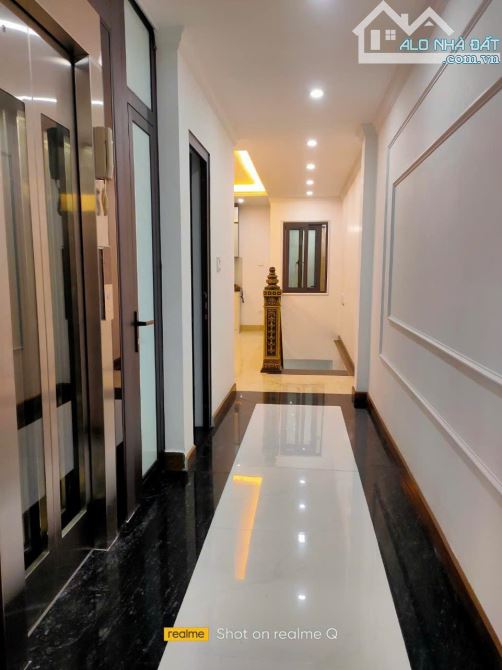 BÁN NHÀ ĐẸP, MỚI BỒ ĐỀ – GARA 2 Ô TÔ – KINH DOANH – NỞ HẬU – 68M2 CHỈ 23,95 TỶ - 9