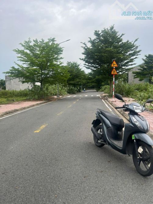 👊  Ngộp Ngộp Bán đất 5x17 Tại Tân Định- Bến Cát giá 1tỷ3