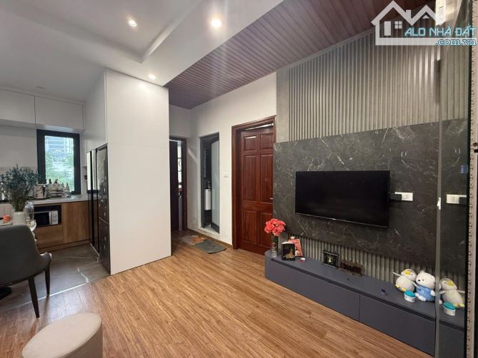 Bán căn hộ 2 ngủ, nội thất đẹp tại tòa B3B Nam Trung Yên,thoáng,phí dịch vụ rẻ