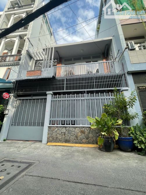 Ngộp Bank bán nhà Cách Mạng Tháng 8 - quận 10,  DT 4x22m, DTCN 70m2 - giá 16 tỷ