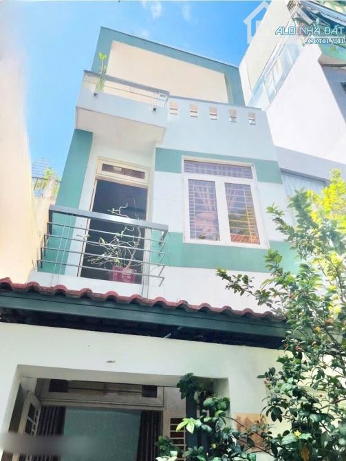 Nhà ngay ĐH HUTECH, gần ngã tư Hàng Xanh - 40m2, 3 tầng BTCT - Nhỉnh 5 tỷ