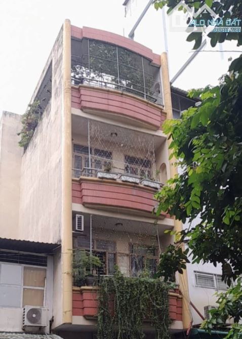nhà bán quận 3 vị trí đẹp trần quang diệu, gần lê văn sỹ, đường 12m, xe hơi vào nhà. 16,5