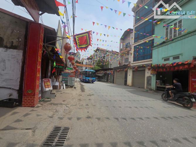 BÁN ĐẤT TẶNG NHÀ 3 TẦNG TÂY TỰU 63M2, Ô TÔ 7 CHỖ VÀO NHÀ, CHỦ NHÀ TẶNG GPXD 7 TẦNG