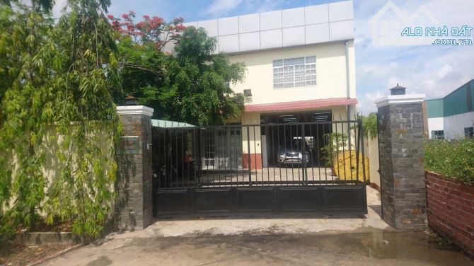 Bán Nhà Xưởng Mặt Tiền Đường NHỊ BÌNH 10 A HÓC MÔN
