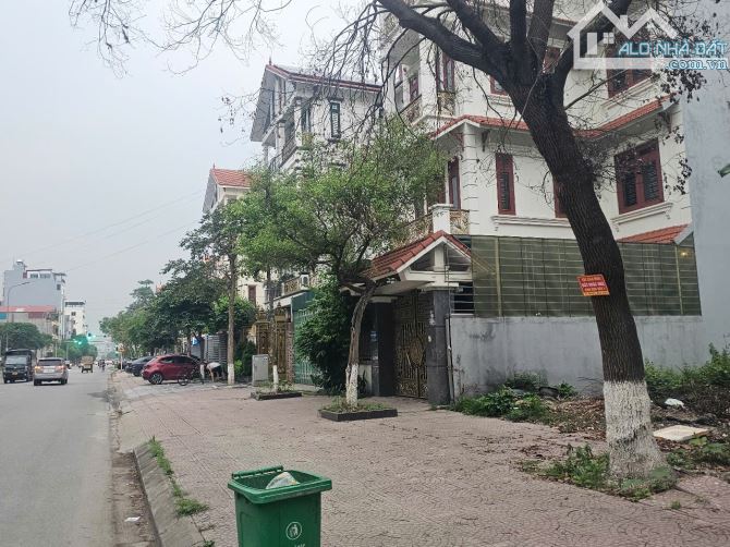 Bán đất đường nguyễn quyền đại dương DT 135m, MT 7,9m, Hướng ĐN, Giá 21,6 tỷ