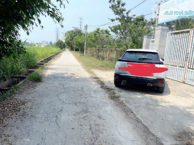 Cần bán đất mặt tiền đường bê tông view kênh nước thoáng mát 1/ Basa xãPhước Thạnh 10.838m
