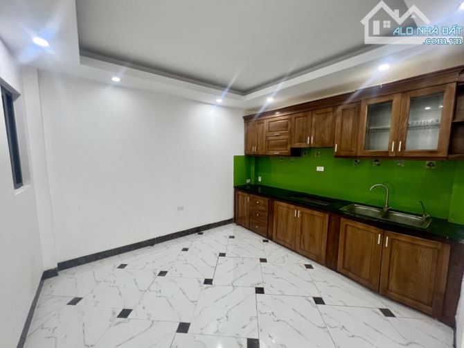 BÁN NHÀ VŨ LĂNG THANH TRÌ, 45M X 5 TẦNG NHÀ MỚI Ở NGAY, Ô TÔ SÁT CỔNG.