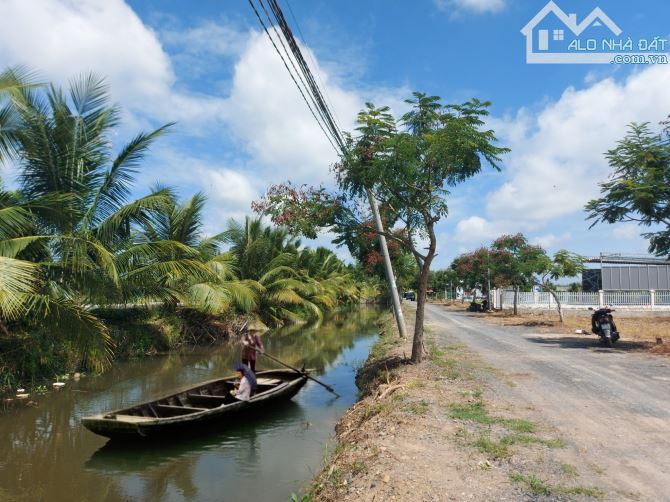 chủ gửi bán lô đất 500m2 làm nhà vườn nghỉ dưỡng homestay giá rẻ -gọi cho em xem đất ạ