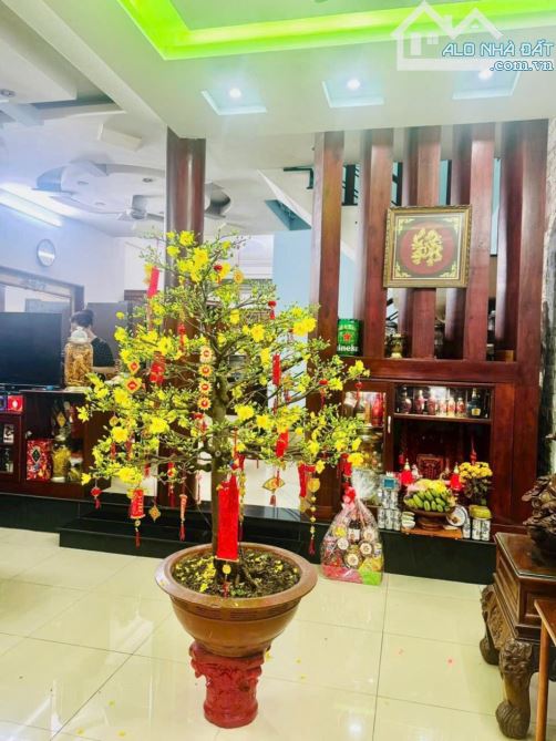 MẶT TIỀN KINH DOANH CỰC ĐỈNH 4 TẦNG THU NHẬP 15tr/t GẦN CHỢ TAM HÀ 5,3X21; 14 TỶ