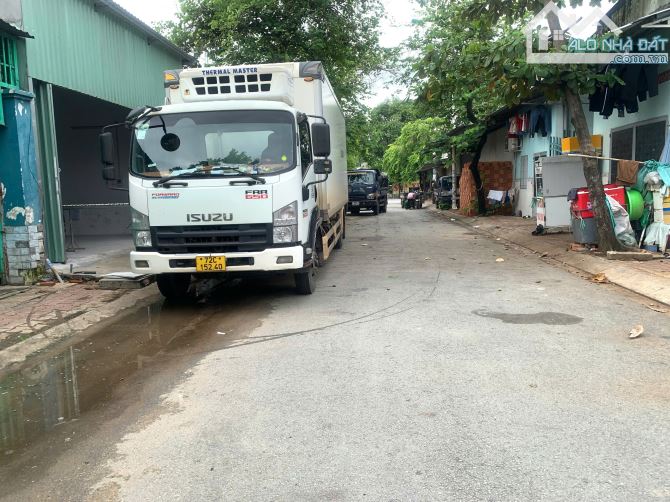 BÁN ĐẤT TẶNG NHÀ CẤP 4 SAU LƯNG CHỢ ĐẦU MỐI THỦ ĐỨC DT 124M FULL THỔ ĐƯỜNG NHỰA 6M