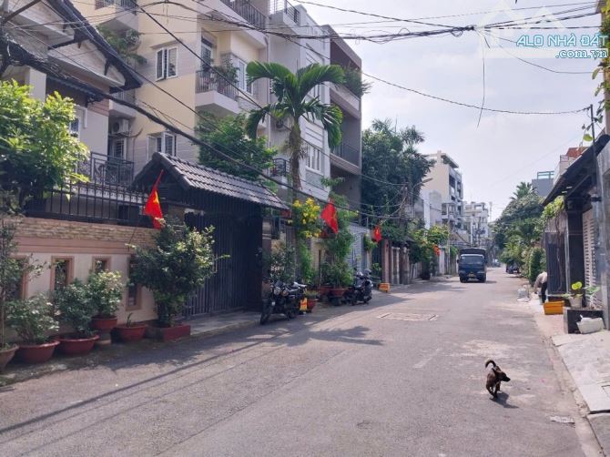 Biệt Thự đường 12m. 10 x 21m – Ngang khủng, cực kỳ thoáng. Bán bằng giá đất 24 tỷ