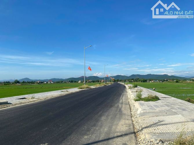 Đất Quê Chữ cách Lý Nhân Tông 700m chỉ 870Tr
