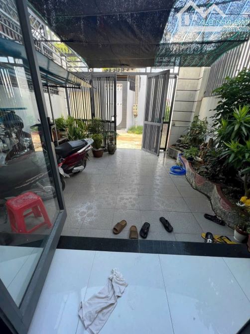 CHỦ GỞI BÁN NHÀ 1T1L (DT: 93M2) SỔ RIÊNG THỔ CƯ 100% ĐƯỜNG OTO. GIÁ CHỈ 2,7 TỶ