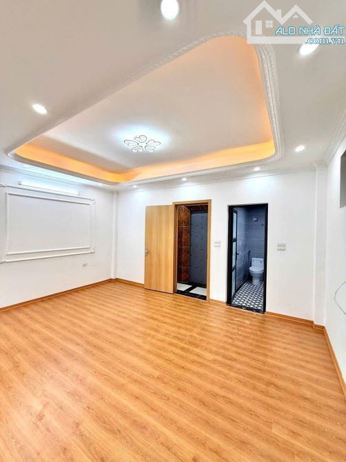 Bán nhà Cổ Nhuế, Bắc Từ Liêm, 35m2,  6 tầng thang máy, mặt tiền 5.2m Giá 7.75 tỷ