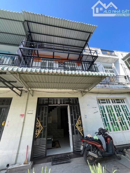 Nhà Mới 1 Lầu Ngay Ngã Ba Tân Kim, Đường Tân Phước. Full Nội Thất . Sổ Hồng Riêng Giá Rẻ
