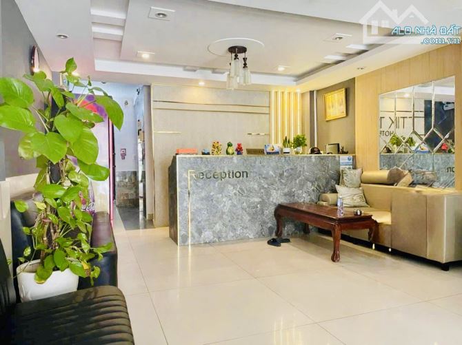 BÁN KS MẶT TIỀN ĐƯỜNG GẦN BIỂN BÃI SAU THUỲ VÂN 1T6L giá 23,5 tỷ Dòng tiền cực ổn định