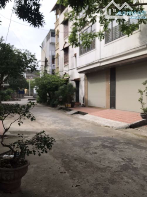 BÁN NHÀ 3T *80MTÁI ĐỊNH CƯ LƯU PHÁI-NGŨ HIỆP P.LÔ VỈA HÈ Ô TÔ TRÁNH KINH DOANH CHỈ 16.8TỶ