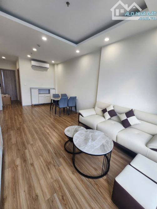 cho thuê căn hộ Trinity Tower 70m 2 phòng ngủ full đồ 15 triệu/tháng