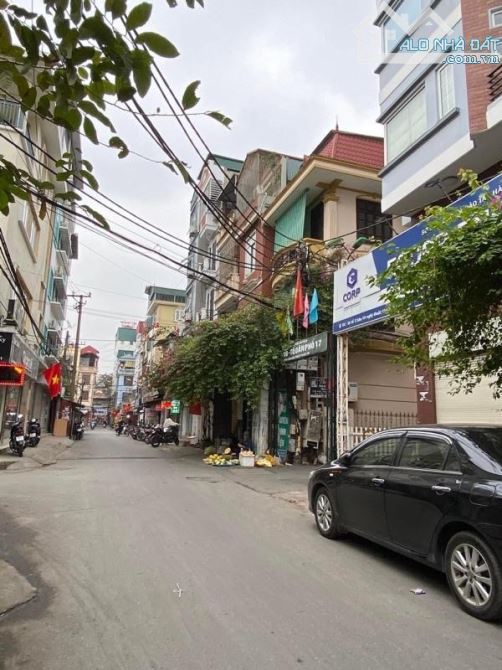 Bán gấp Building Cầu Giấy, lô góc ô tô tránh, 75m, 29.9 Tỷ