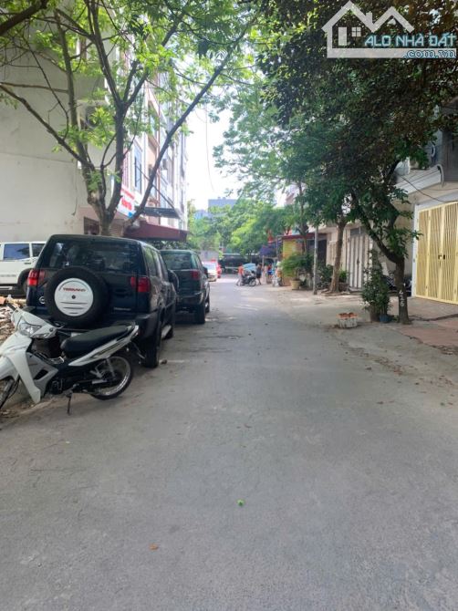 bán đất biệt thự xa la, 100m2, lô góc, MT 20m, vỉa hè 3m, đường 15m, kd đỉnh, giá 27 tỷ