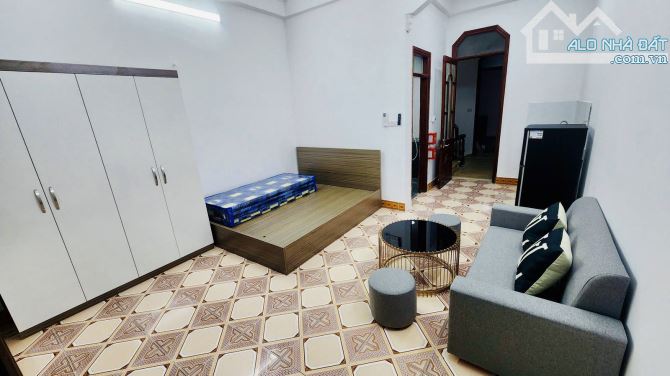 TRUNG TÂM CẦU GIẤY ! Lô góc 3 thoáng, ngõ thông thiên các ngả, 30m ra phố, 75 m2 x 3 tầng,