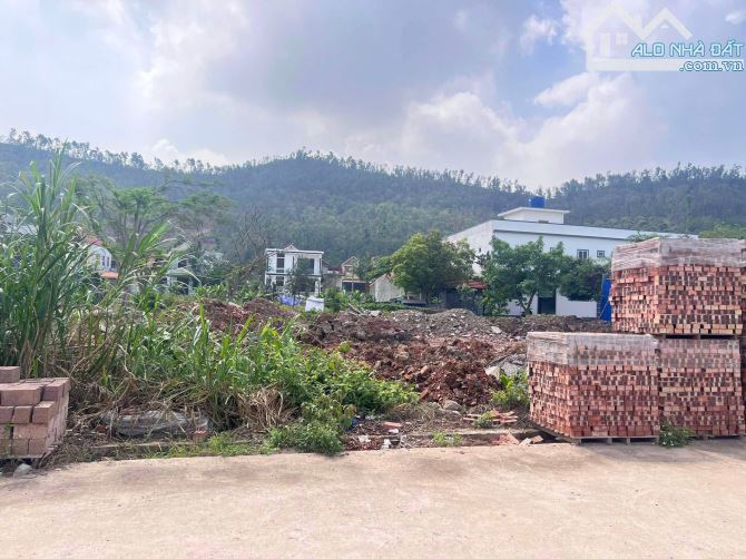 Bán 2 lô liền kề mặt Quốc lộ 10 Đông Sơn vị trí thuận tiện kinh doanh giá siêu tốt 2x triệ