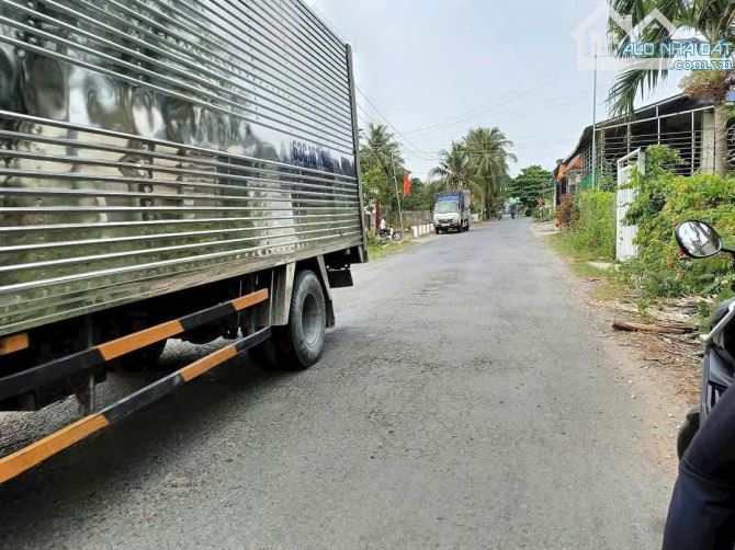 16x72=1593m² đất mặt tiền TL879 gần chợ,  QL1A