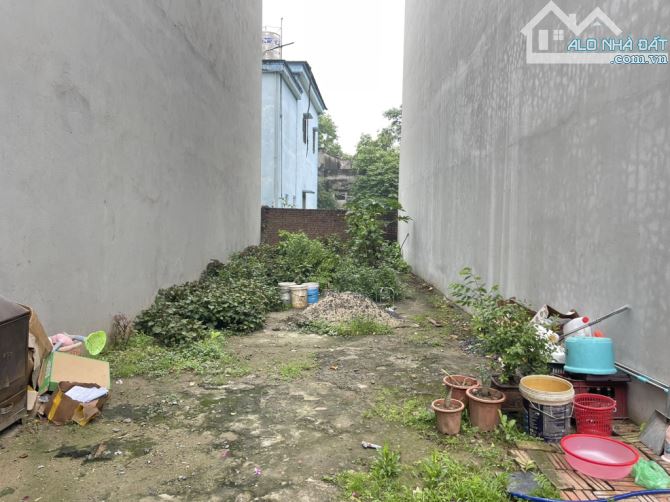 BÁN ĐẤT BÁT KHỐI. ĐÔNG DƯ. GIA LÂM . 70M. MT 4 5. Nhỉnh 4 ..tỷ