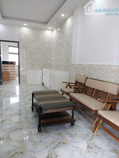 BÁN NHÀ HẺM XE HƠI NGÔ THÌ SỸ MÔ HÌNH KINH DOANH SẴN  – P.4, ĐÀ LẠT