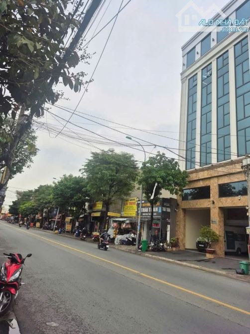 BÁN NHÀ (8X29) MẶT TIỀN DƯƠNG THỊ MƯỜI – VỊ TRÍ ĐẮC ĐỊA – GIÁ CHỈ 24.5 TỶ