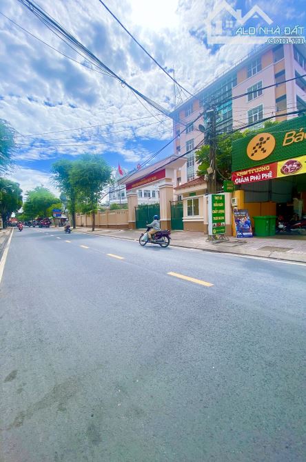 BÁN GẤP NHÀ TRỌ HẺM Ô TÔ  CÁCH MẶT TIỀN DÂN CHỦ 70M, P. BÌNH THỌ, THỦ ĐỨC 100M2 CHỈ 7.7 TỶ