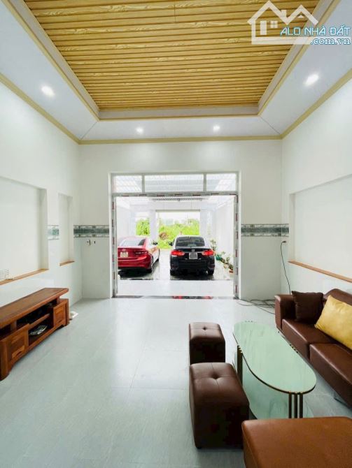CHỈ 4,9 TỶ CHO CĂN NHÀ VƯỜN GẦN 200m2 NGANG 6m CÓ SỔ HỒNG THỔ CƯ PHƯỜNG 12 TP VŨNG TÀU