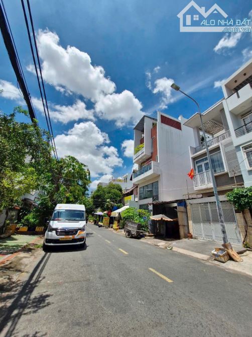 Nhà Mặt Tiền Đường Số,Phường Tân Kiểng,Quận 7,DT 65m.Chỉ 8 Tỷ