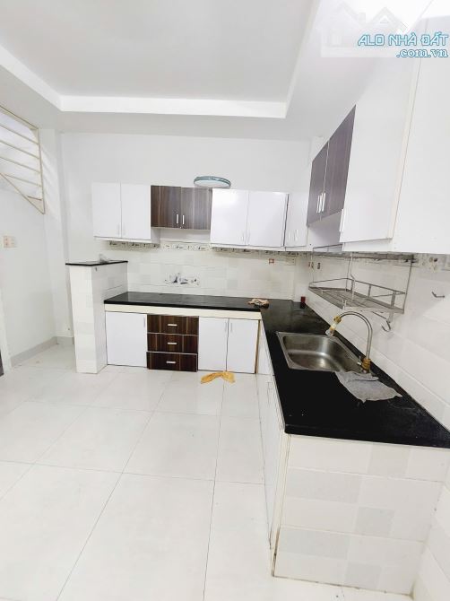 Nhà góc đẹp, 3 tầng (4.2x15m), Phạm Thế Hiển P5 Q8 giá chỉ 6tỷ5 - 11