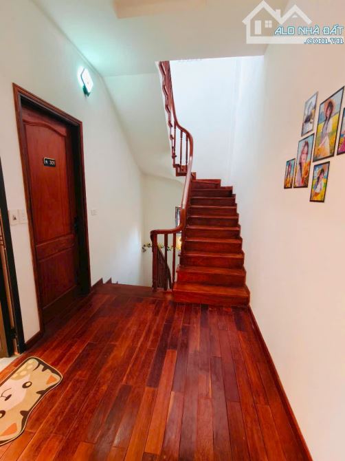 Nhà đẹp 339 Minh Khai, ngõ thông thoáng, sổ 57m2 x 5 ngủ hai thoáng full đồ. Giá 10.5 tỷ