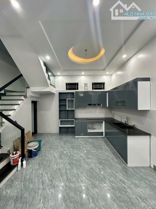 Bán NHÀ 3 TẦNG THIÊN LÔI – SAU ĐÚNG NHÀ MẶT ĐƯỜNG. Rộng gần 50m2, ngang 5,5m - 1
