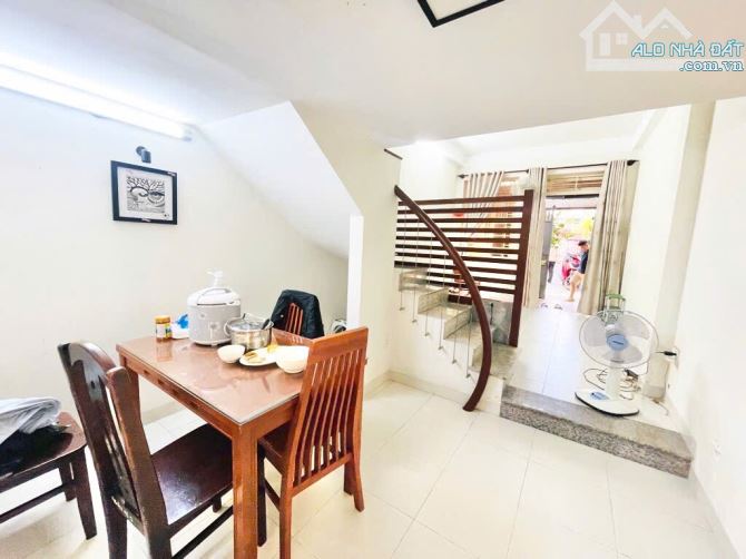 Nhà ngay ĐH HUTECH, gần ngã tư Hàng Xanh - 40m2, 3 tầng BTCT - Nhỉnh 5 tỷ - 1