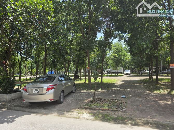 Pán lô đất nhìn thẳng Vườn hoa giãn dân Đồng Quán, Võ Cường, tp BN. Giá hơn 8 tỷ. - 2