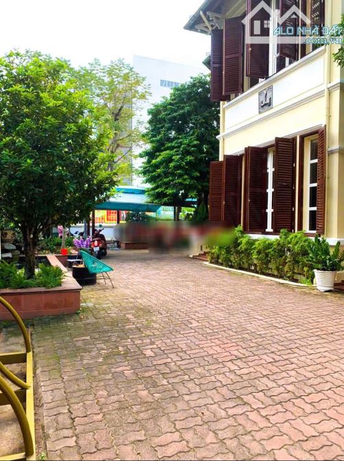 Cho Thuê Biệt Thự Villa 700m2 đất - GÓC 3 MT Võ Thị Sáu, Quận 3 - 25mx28m-1T 1L- 550 Triệu - 1