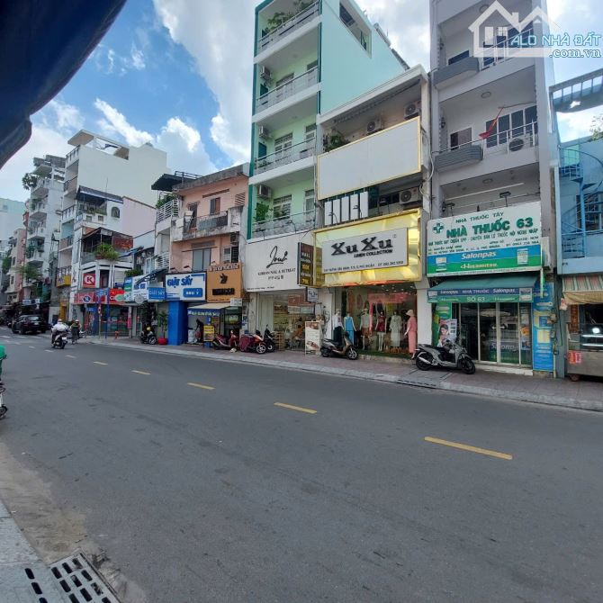 Nhà bán: đường Huỳnh văn Bánh, Q Phú nhuận. DTSD 29m2. 3 Tầng. Giá 9,5 tỷ - 1
