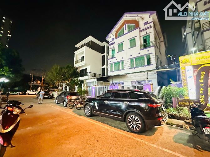CẦN BÁN GẤP BIỆT THỰ TRUNG VĂN 150M2 - VIEW TRUNG CƯ - 3 MẶT THOÁNG GIÁ CHỈ 33TỶ - 1