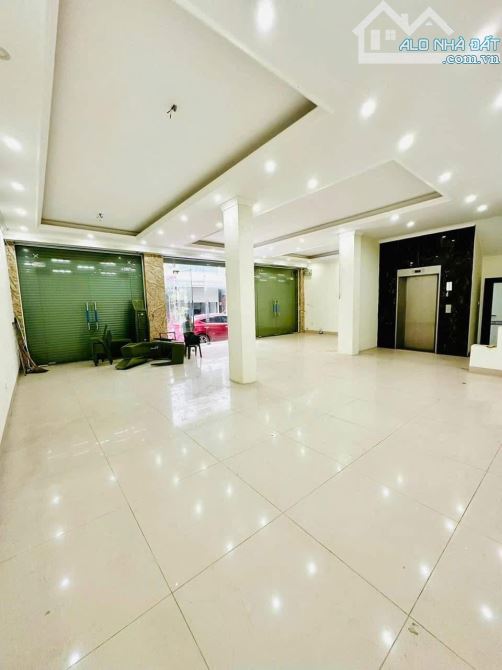 Bán Toà nhà Văn La, dt 110m2, 7t, mt 12m. Giá chào 48 tỷ. Dòng tiền , kinh doanh. - 1
