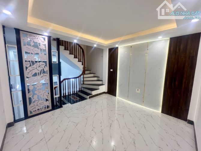 BÁN NHÀ VŨ LĂNG THANH TRÌ, 45M X 5 TẦNG NHÀ MỚI Ở NGAY, Ô TÔ SÁT CỔNG. - 1