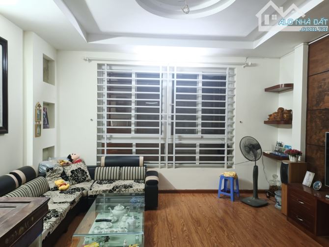 Bán nhà riêng ngô thì nhậm, là khê hà đông ô tô tránh đỗ gần nhà DT42m2 giá hơn 8 tỷ - 1