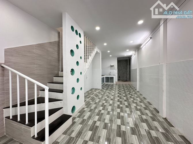 Nhà mới P2, Tp Mỹ Tho Tiền Giang gần bờ kè Hoàng Sa - 1