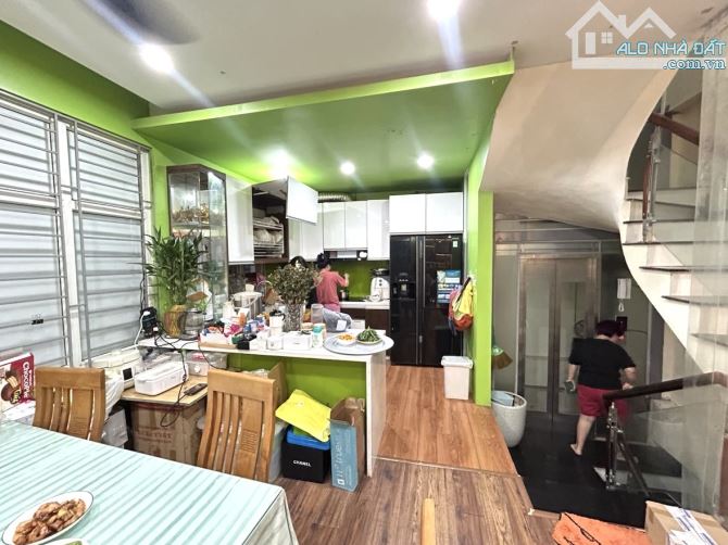 LÔ GÓC KĐT Mỹ Đình nhà đẹp 50m*6T THANG MÁY, mt 5m kinh doanh, ô tô, nở hậu 16 tỷ hơn - 1