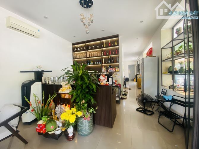 HIẾM - BÁN NHÀ 5 TẦNG TRẦN NHÂN TÔNG, GÓC 2 MT. DT 110m2 CHỈ 18 TỶ XÍU. DÒNG TIỀN 80tr/TH. - 1