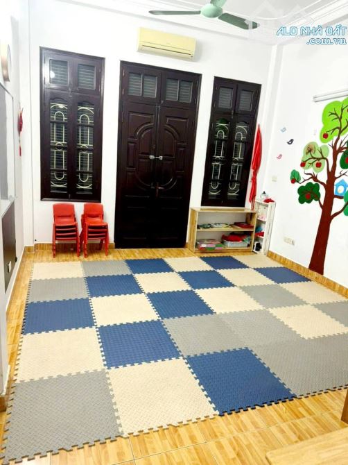 Bán nhà phân lô Huỳnh Thúc Kháng 70m2, 3 tầng, 2 thoáng, ô tô, kinh doanh, chỉ 17.5 tỷ. - 1