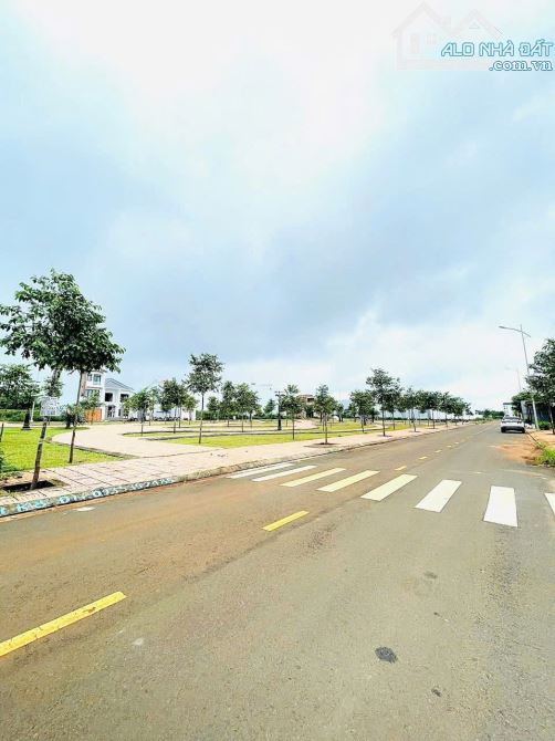 Lk1-23 - Góc đẹp - 2 mặt tiền nội bộ đối diện hoa viên - Khu TDP8 5,4ha  ——— DT: 6x24m  H: - 1